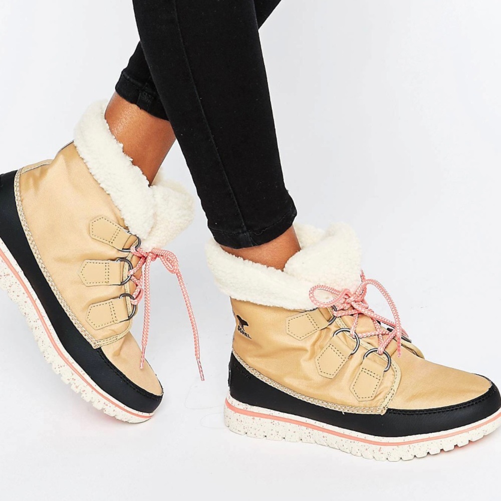 Sorel Cozy Carnival Lace Up Ankle Boots Size 8